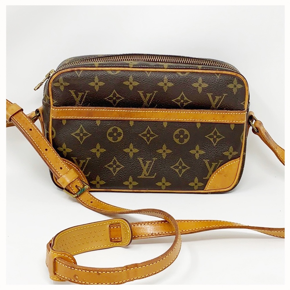 Authentic Louis Vuitton Reporter Crossbody